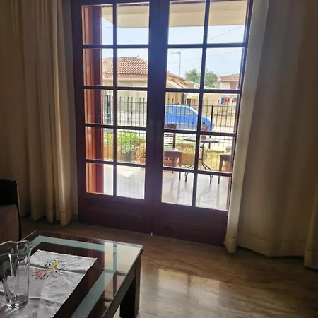 Apartment Cozy In Nea Kios